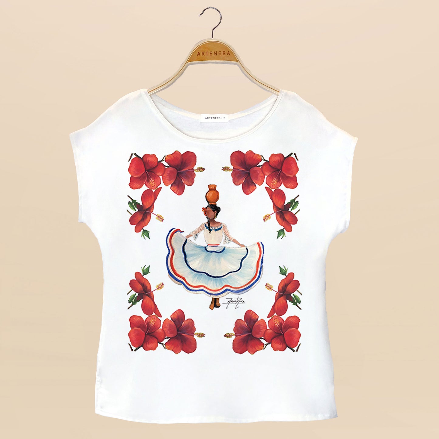 Artemera Bailarina Paraguaya con Flores Rojas