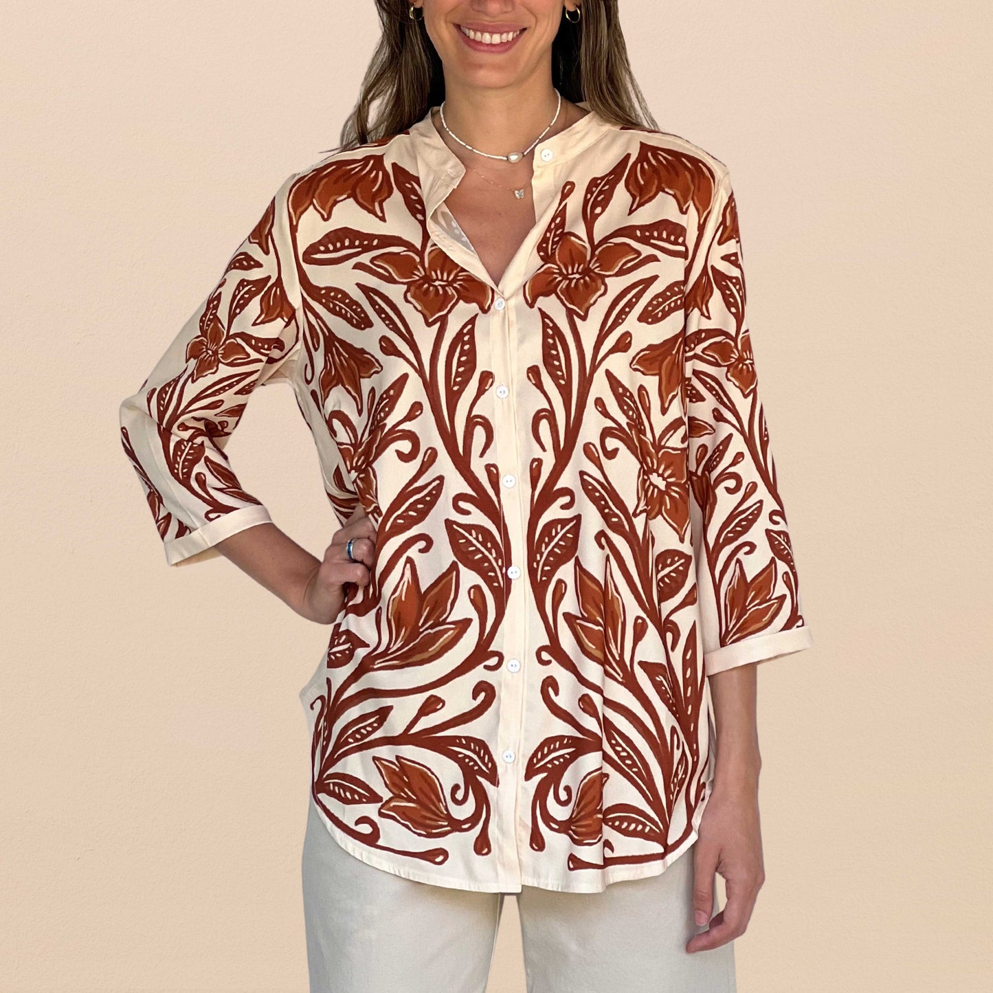 Camisa Mao Flor de Madera