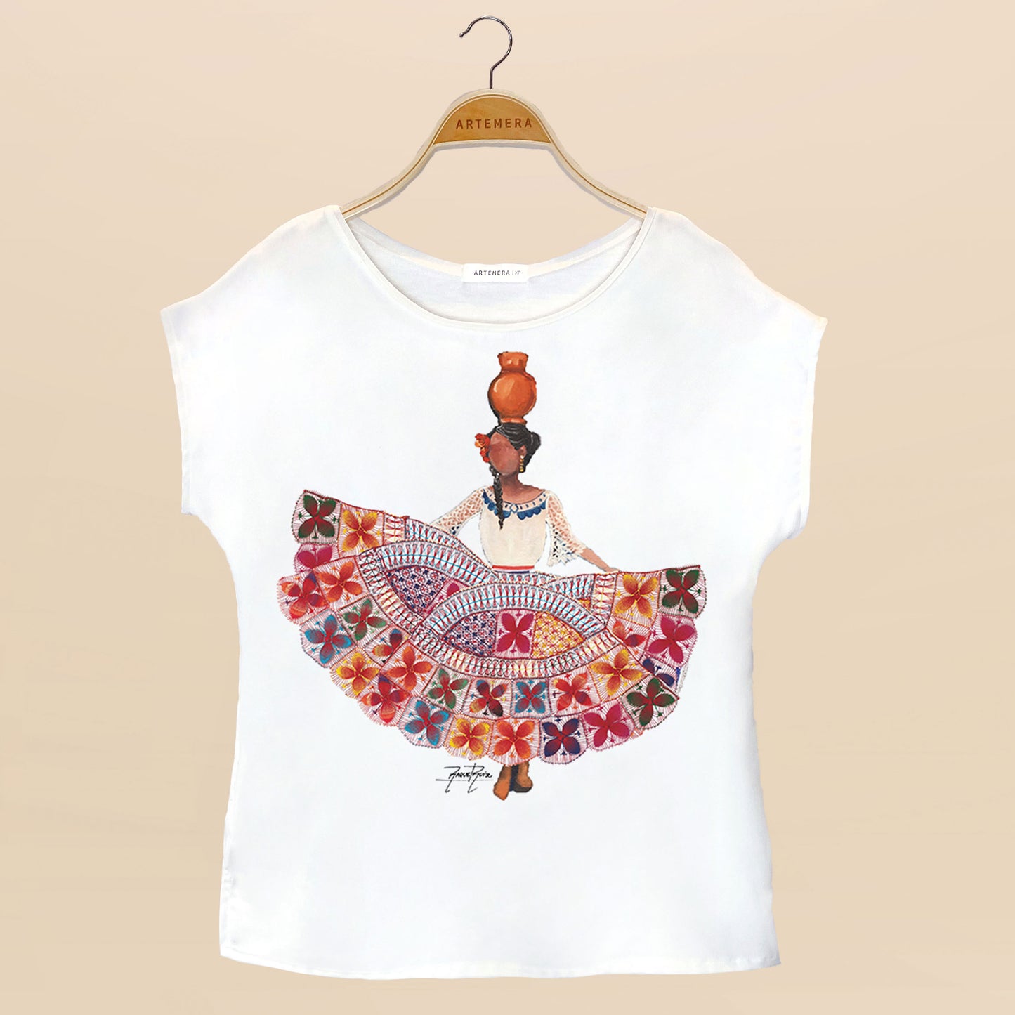 Artemera Bailarina con Pollera de Ñandutí
