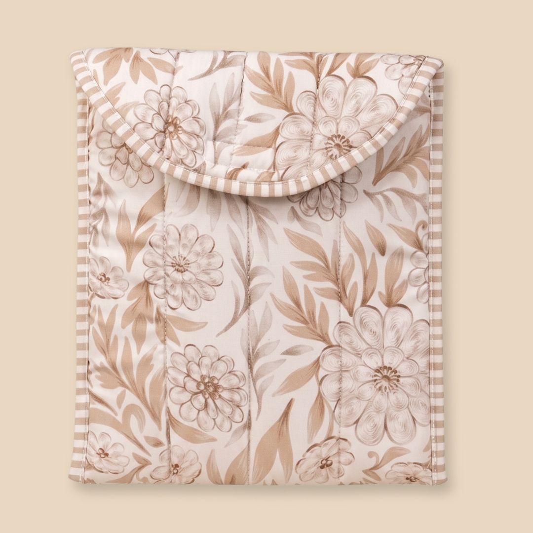Porta Tablet Flor de Filigrana
