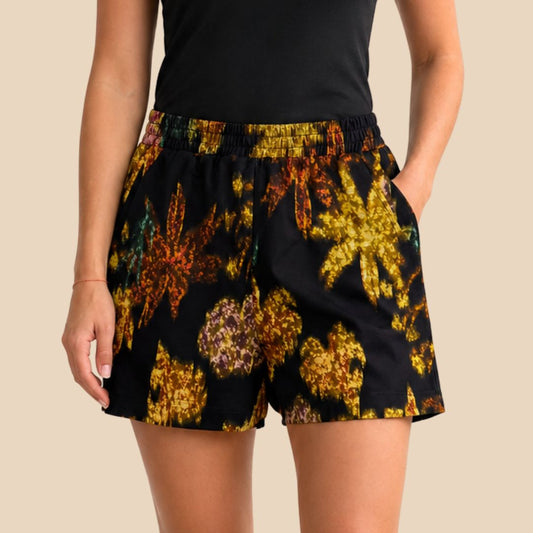 Short Manuela Artemis